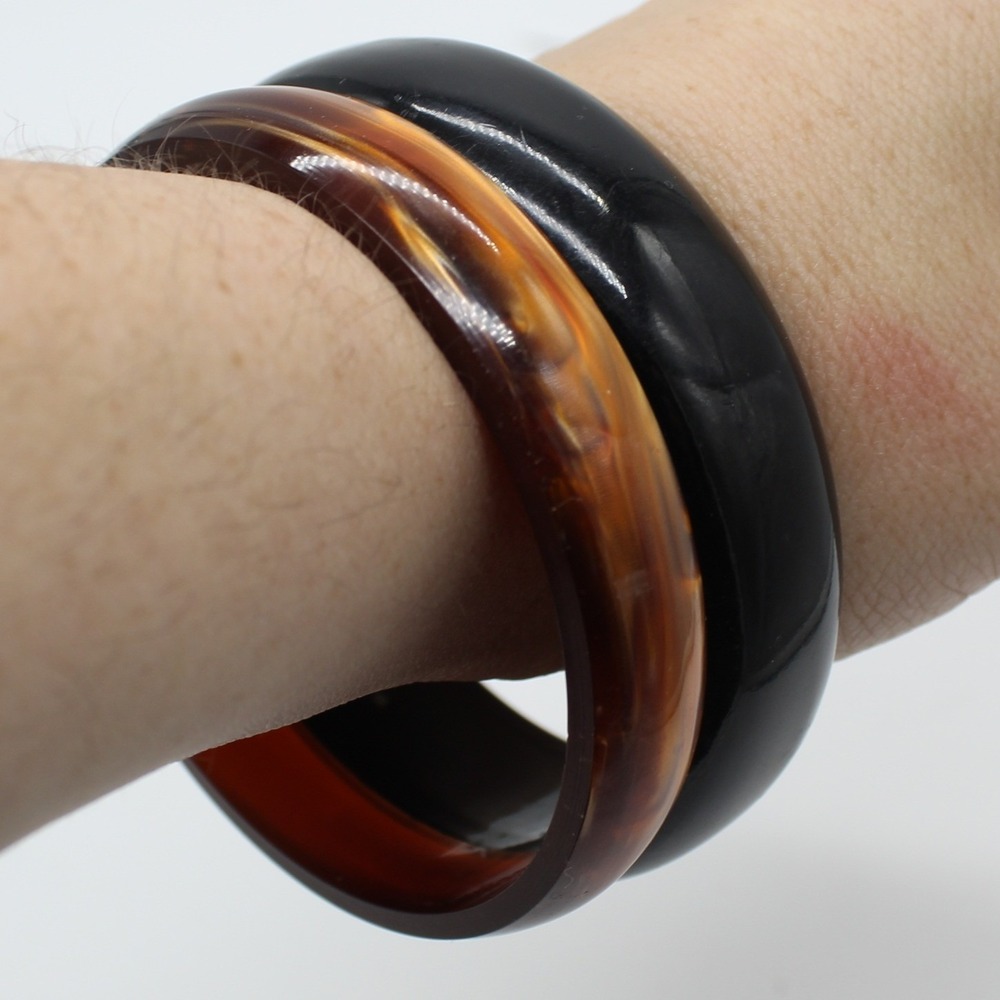 Set of 2 Black Tortoiseshell Acrylic Bangle Bracelets Stackable‎ Resin Jewelry